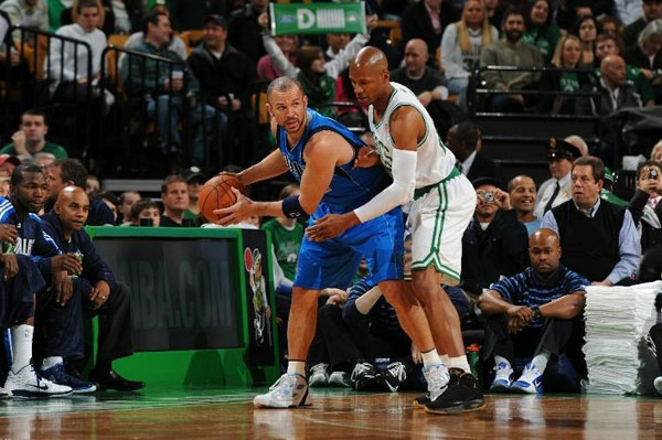 来奠定了坚 来奠定了坚