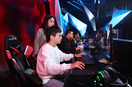 他的表现向 他的表现向